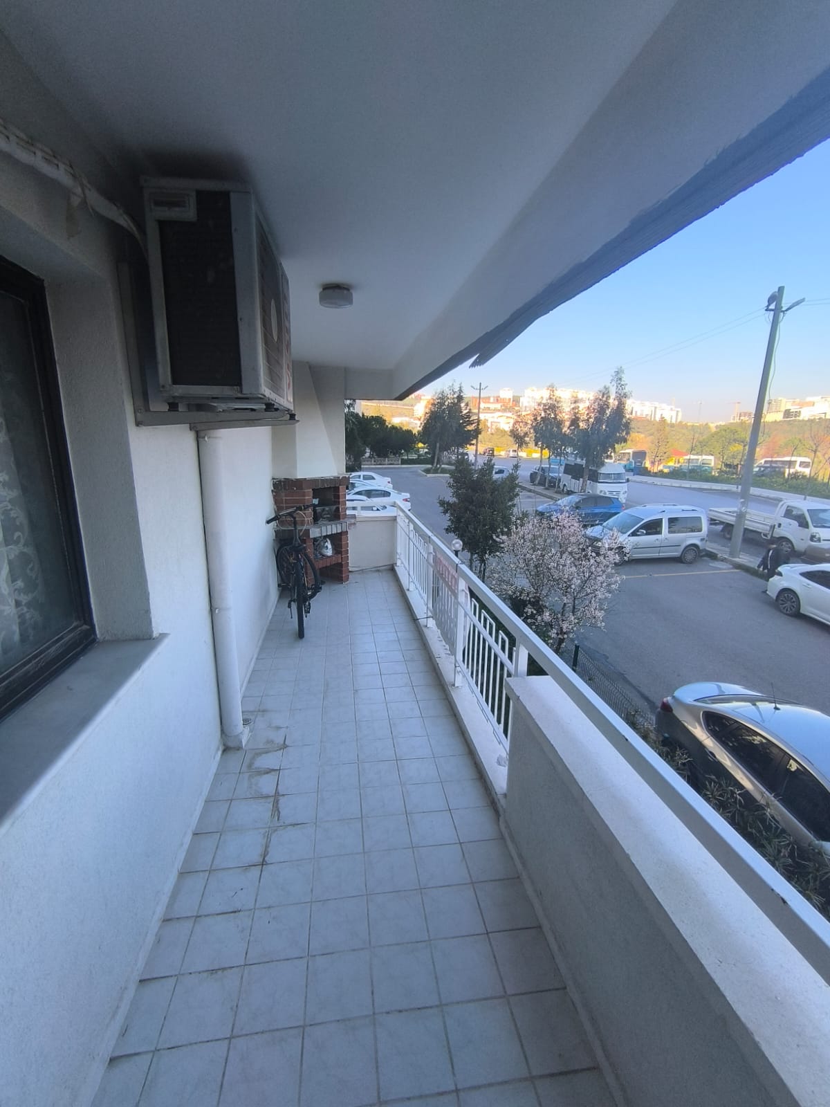 Buca Evka 1'de Asansörlü Arakat 3+1 Daire